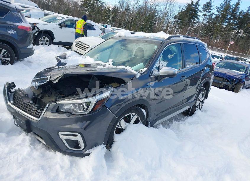 Photo 2 of 2020 Subaru Forester TOURING (VIN JF2SKAXC7LH597177)