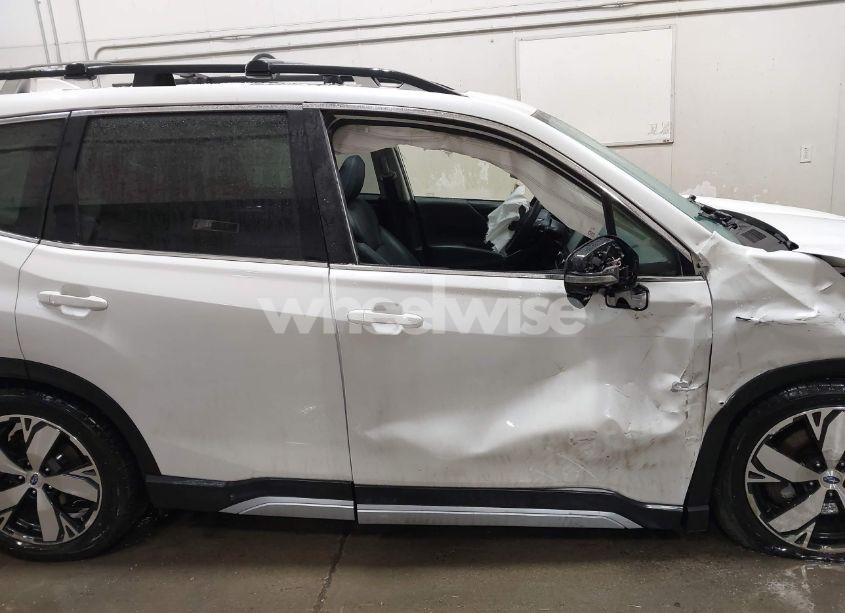 Photo 13 of 2021 Subaru Forester TOURING (VIN JF2SKAXC8MH408697)