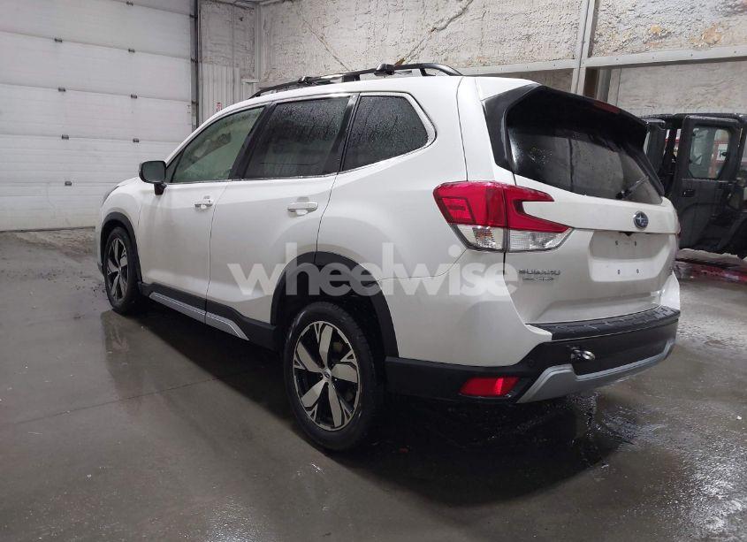 Photo 3 of 2021 Subaru Forester TOURING (VIN JF2SKAXC8MH408697)