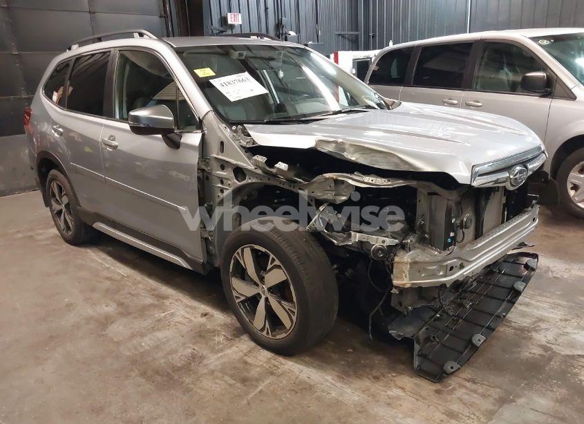 2020 Subaru Forester TOURING (VIN JF2SKAXC9LH412529) main photo