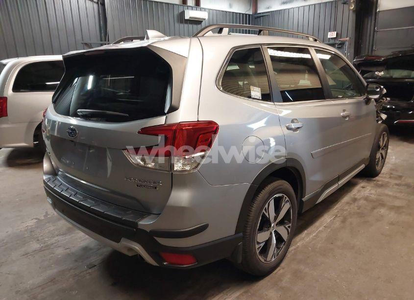 Photo 4 of 2020 Subaru Forester TOURING (VIN JF2SKAXC9LH412529)