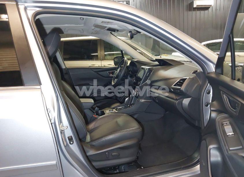 Photo 5 of 2020 Subaru Forester TOURING (VIN JF2SKAXC9LH412529)