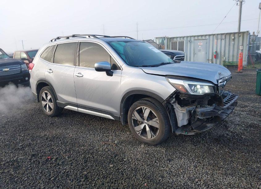 2020 Subaru Forester TOURING (VIN JF2SKAXC9LH483178) main photo