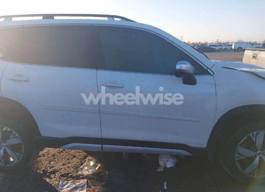 Photo 13 of 2021 Subaru Forester TOURING (VIN JF2SKAXC9MH401189)