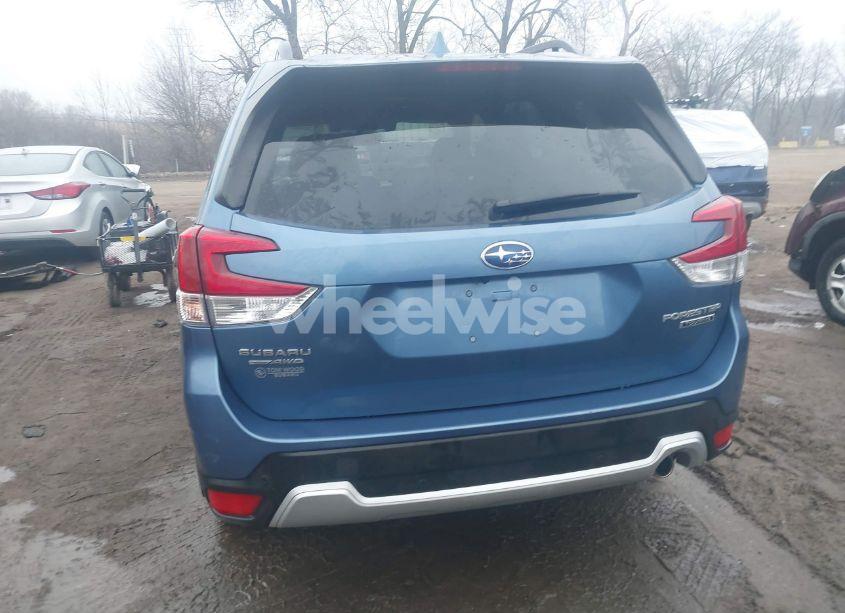 Photo 16 of 2020 Subaru Forester TOURING (VIN JF2SKAXCXLH581507)