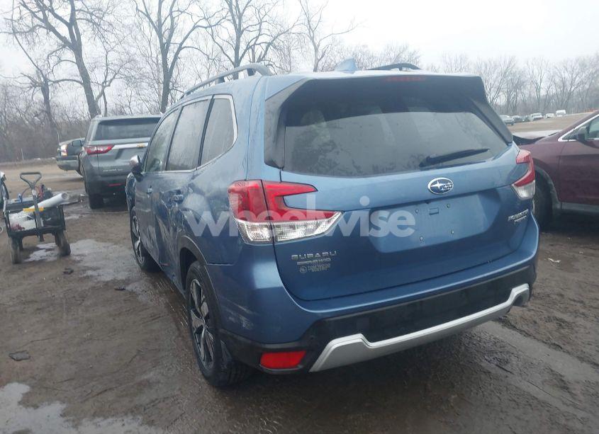 Photo 3 of 2020 Subaru Forester TOURING (VIN JF2SKAXCXLH581507)