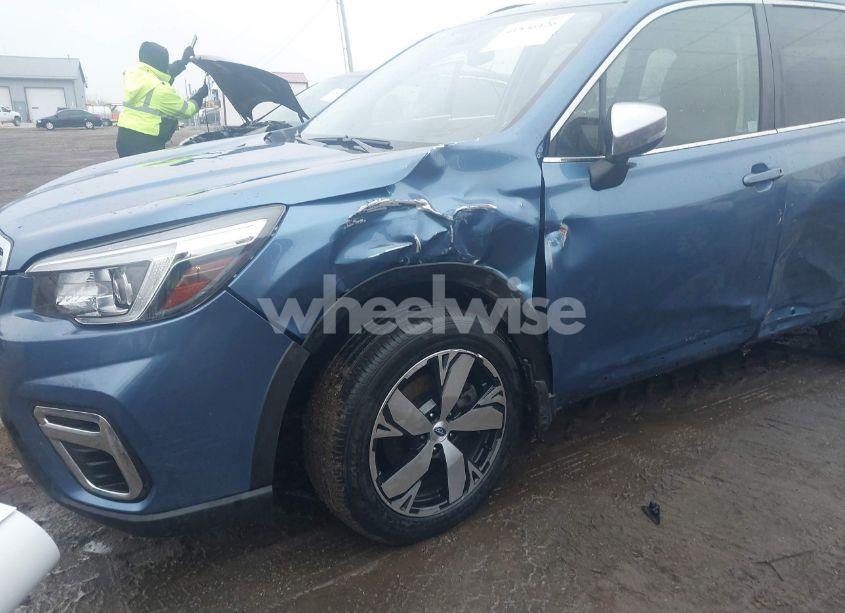 Photo 6 of 2020 Subaru Forester TOURING (VIN JF2SKAXCXLH581507)