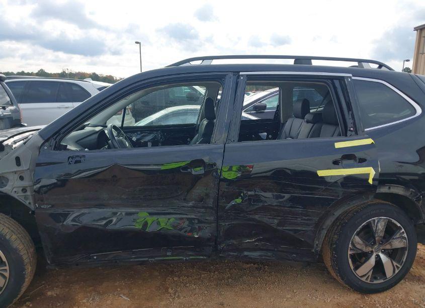 Photo 15 of 2021 Subaru Forester TOURING (VIN JF2SKAXCXMH410872)