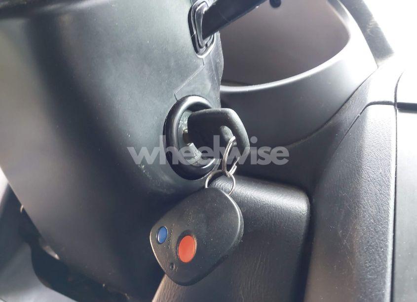 Photo 11 of 2005 Saab 9-2x LINEAR (VIN JF4GG61605G057550)