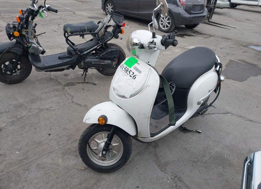 Photo 2 of 2017 Honda Ncw50 (VIN JH2AF7710HK101945)