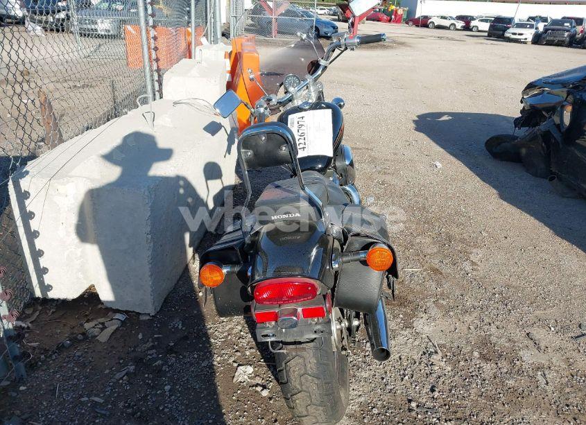 Photo 6 of 2003 Honda Vt600 CD (VIN JH2PC21313M405685)