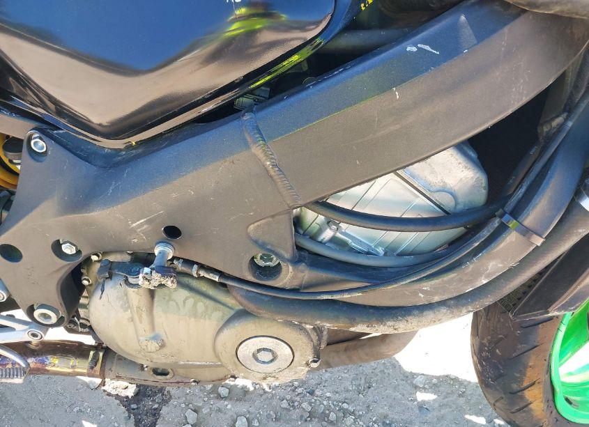 Photo 8 of 2002 Honda Cbr600 F4 (VIN JH2PC35192M301135)