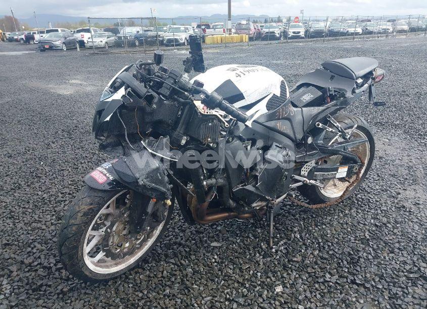 Photo 2 of 2009 Honda Cbr600 RR (VIN JH2PC40069K201357)