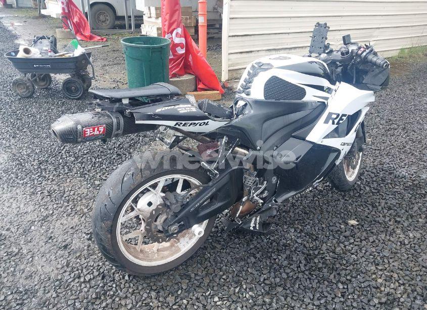 Photo 4 of 2009 Honda Cbr600 RR (VIN JH2PC40069K201357)