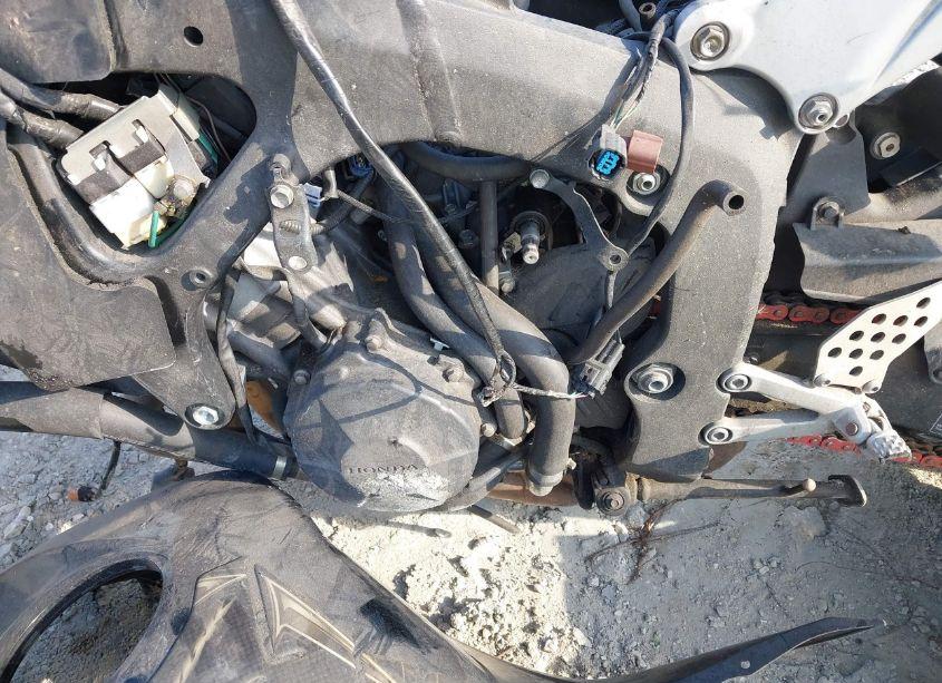 Photo 9 of 2009 Honda Cbr600 RR (VIN JH2PC40099K200977)