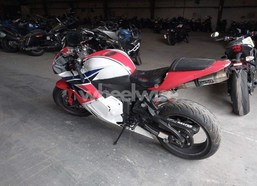 Photo 3 of 2009 Honda Cbr600 RR (VIN JH2PC40669K200035)