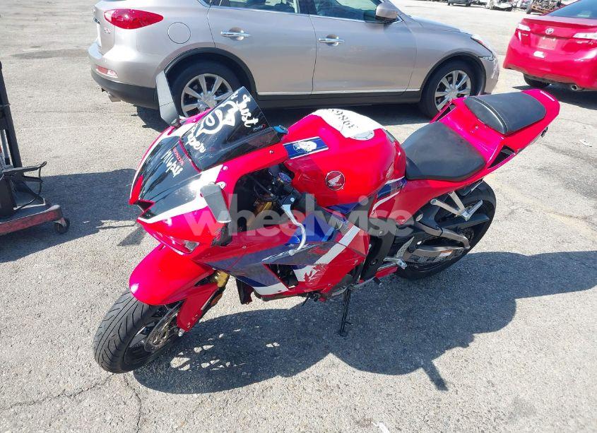Photo 2 of 2021 Honda Cbr600 RR (VIN JH2PC40H3MK700065)