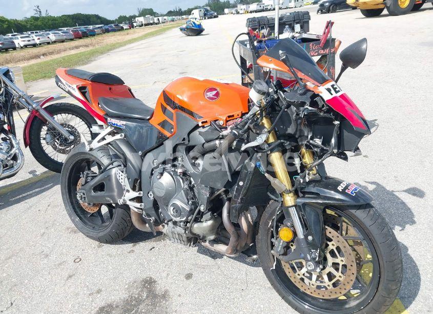 2018 Honda Cbr600 RR (VIN JH2PC40J5JK400106) main photo