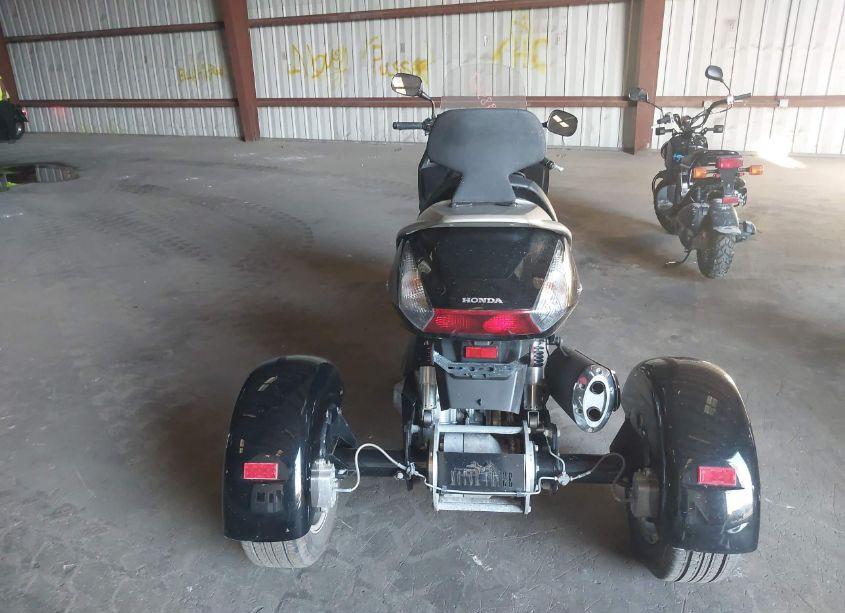 Photo 6 of 2013 Honda Fsc600 A (VIN JH2PF0148DK100413)