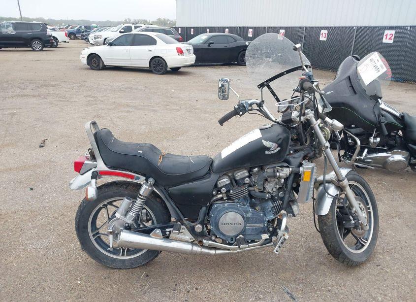 Photo 12 of 1982 Honda Vf750 C (VIN JH2RC0713CM022205)