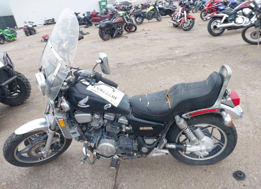 Photo 13 of 1982 Honda Vf750 C (VIN JH2RC0713CM022205)