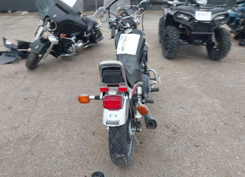 Photo 6 of 1982 Honda Vf750 C (VIN JH2RC0713CM022205)