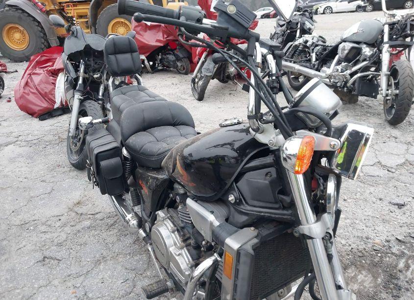 1985 Honda Vf700 C (VIN JH2RC2106FM106373) main photo