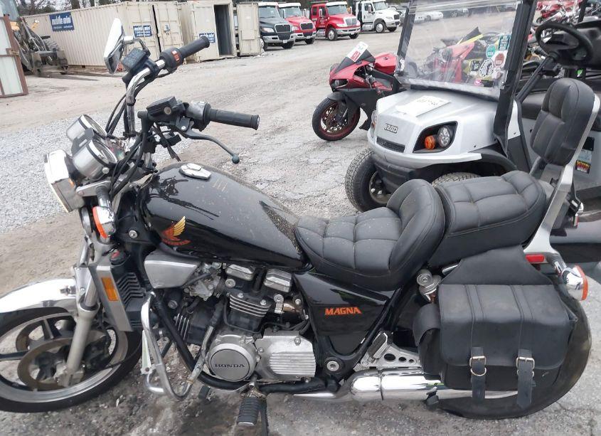 Photo 13 of 1985 Honda Vf700 C (VIN JH2RC2106FM106373)