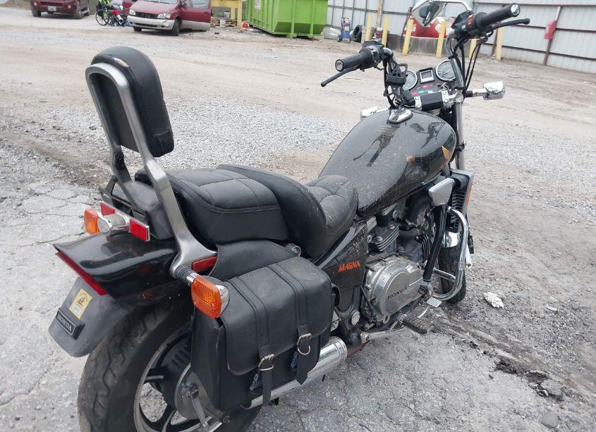 Photo 4 of 1985 Honda Vf700 C (VIN JH2RC2106FM106373)