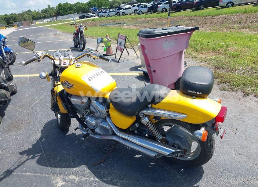Photo 3 of 1995 Honda Vf750 C (VIN JH2RC4301SM101875)