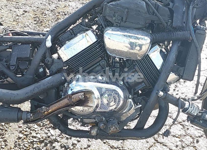 Photo 8 of 1997 Honda Vf750 C (VIN JH2RC430XVM300945)