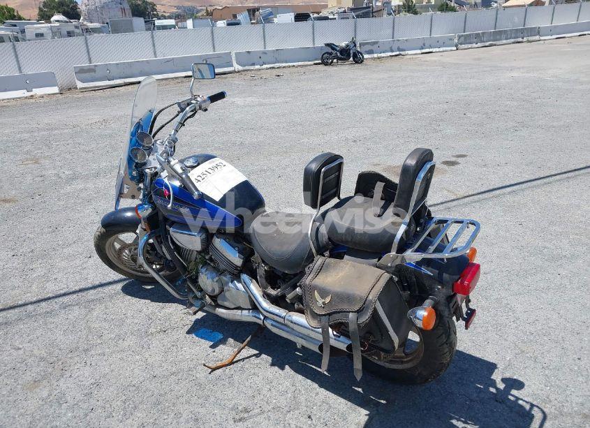 Photo 3 of 1998 Honda Vf750 C2 (VIN JH2RC4345WM300100)