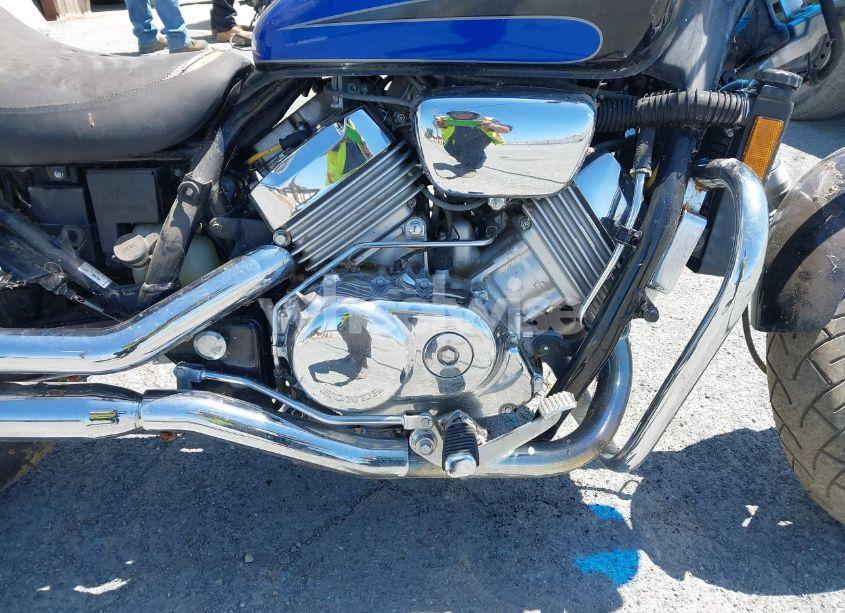 Photo 8 of 1998 Honda Vf750 C2 (VIN JH2RC4345WM300100)