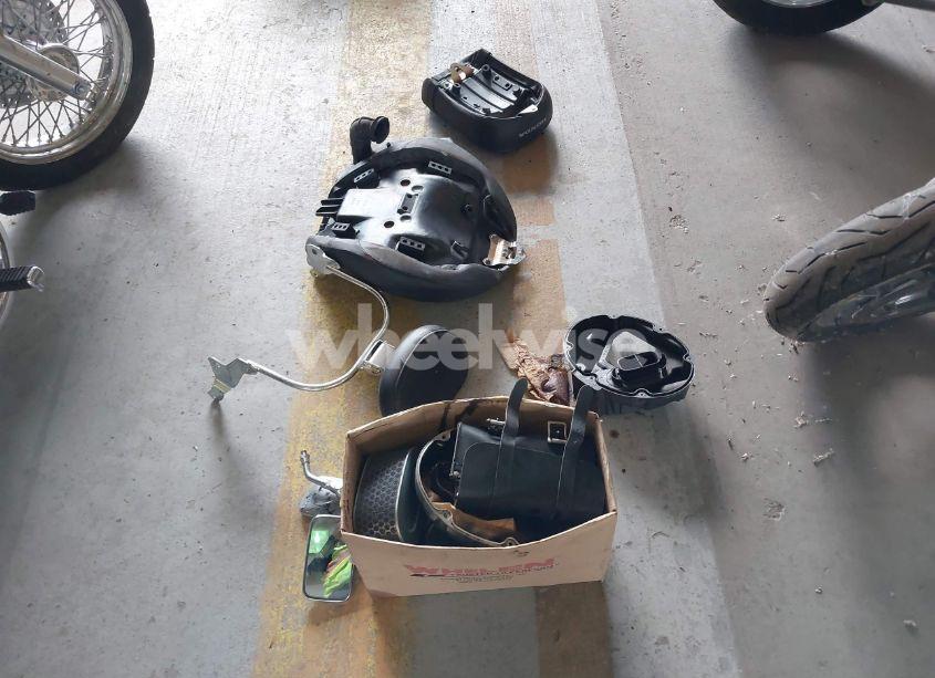 Photo 12 of 2001 Honda Vt750 CD (VIN JH2RC44341K500704)