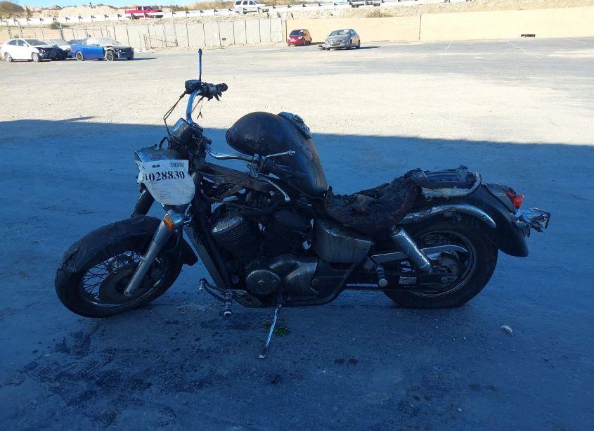 Photo 12 of 2000 Honda Vt750 CD (VIN JH2RC4448YM200025)