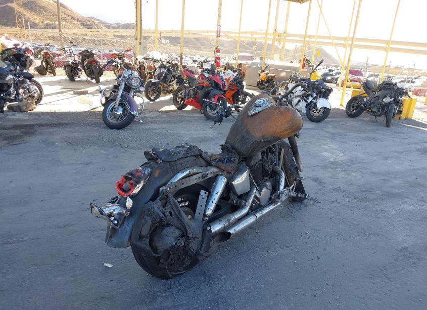 Photo 4 of 2000 Honda Vt750 CD (VIN JH2RC4448YM200025)