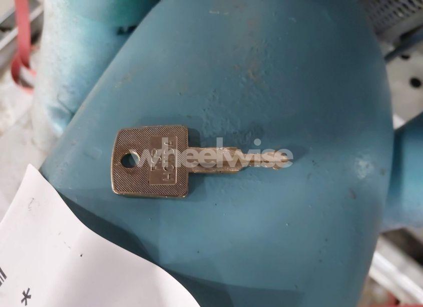 Photo 11 of 1999 Honda Vt750 CD2 (VIN JH2RC4460XM102847)