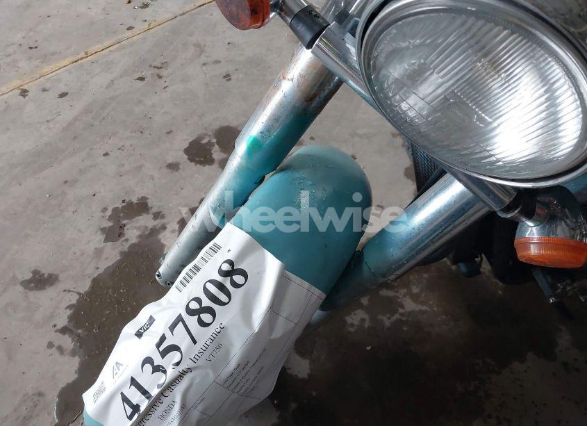 Photo 15 of 1999 Honda Vt750 CD2 (VIN JH2RC4460XM102847)