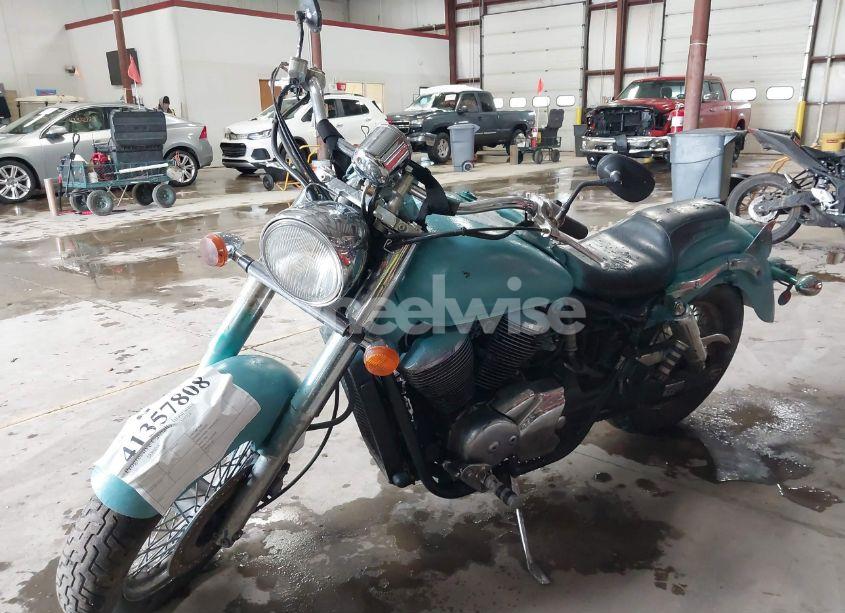 Photo 2 of 1999 Honda Vt750 CD2 (VIN JH2RC4460XM102847)