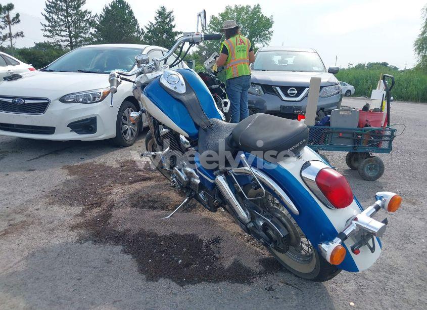 Photo 3 of 1999 Honda Vt750 CD2 (VIN JH2RC4462XM102270)