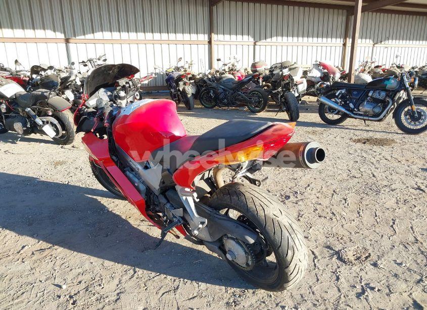 Photo 3 of 2004 Honda Vfr800 (VIN JH2RC46134M601186)