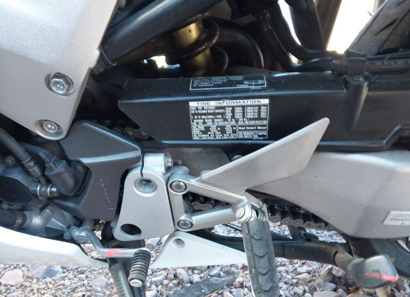 Photo 9 of 2006 Honda Vfr800 N/A (VIN JH2RC46186M800544)