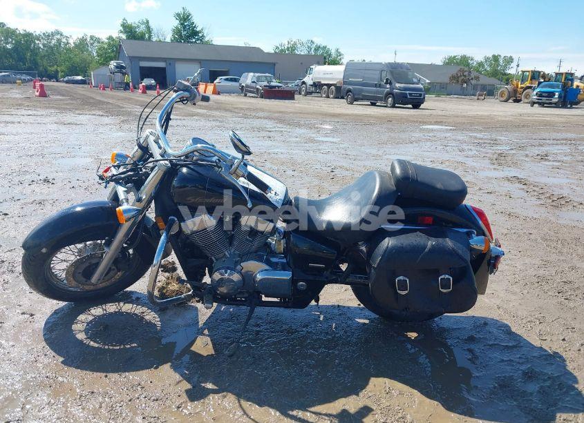 Photo 13 of 2005 Honda Vt750 C (VIN JH2RC50005M102871)