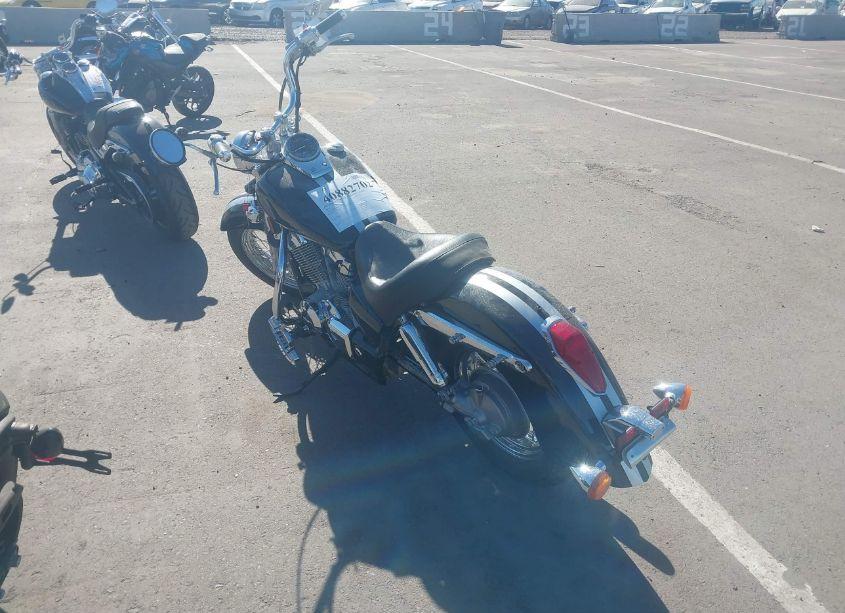 Photo 3 of 2015 Honda Vt750 C (VIN JH2RC5003FK200631)