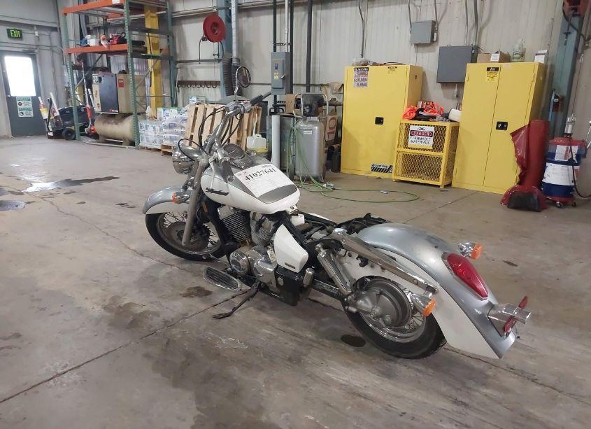 Photo 3 of 2005 Honda Vt750 CA (VIN JH2RC50345M101393)