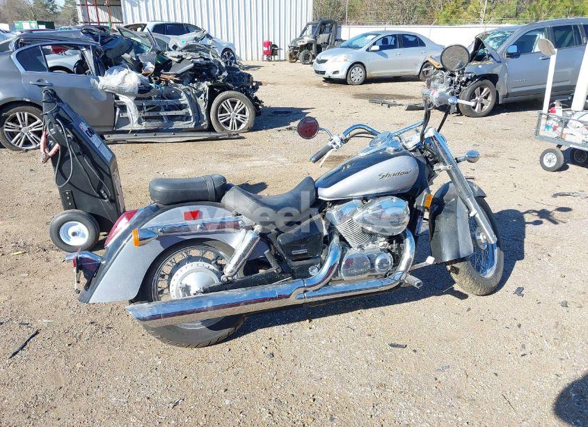 Photo 12 of 2005 Honda Vt750 CA (VIN JH2RC50395M106654)