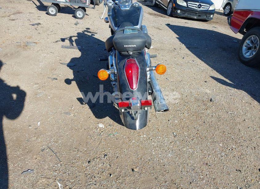 Photo 6 of 2005 Honda Vt750 CA (VIN JH2RC50395M106654)