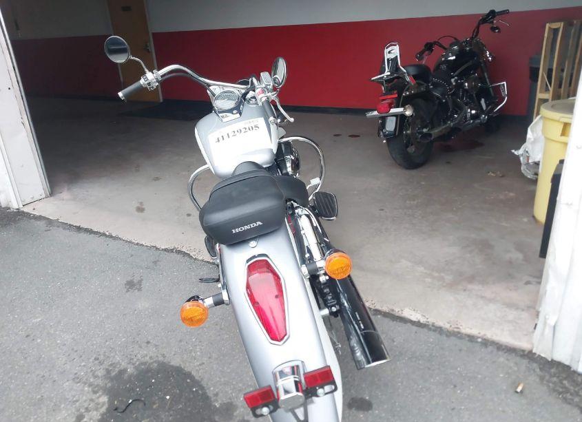 Photo 6 of 2006 Honda Vt750 CA (VIN JH2RC50456K210001)