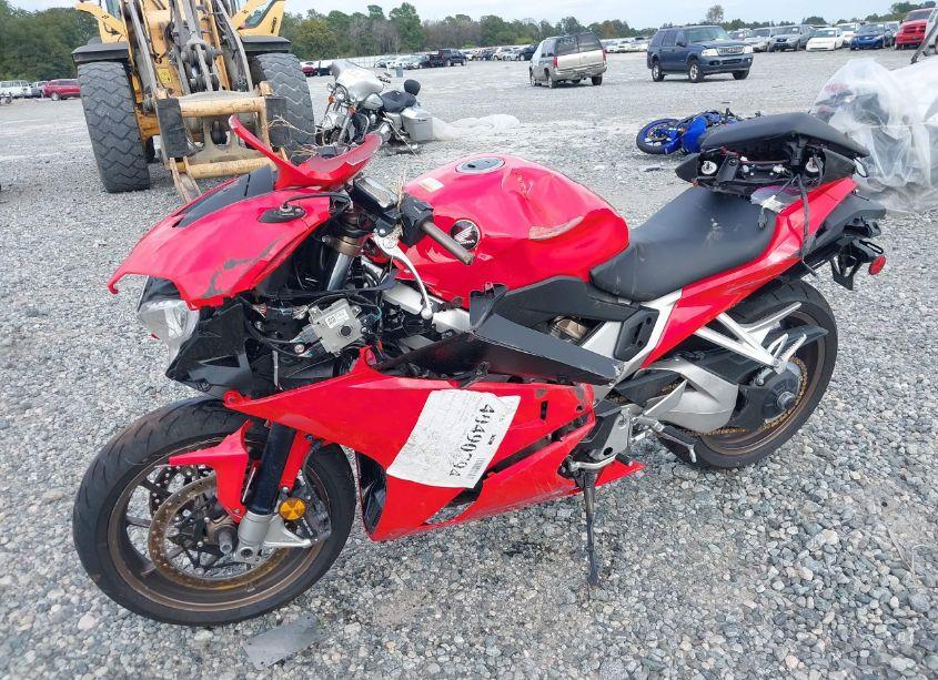 Photo 2 of 2014 Honda Vfr800 F (VIN JH2RC7911EK000658)