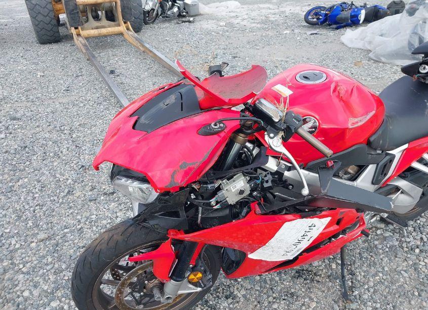 Photo 5 of 2014 Honda Vfr800 F (VIN JH2RC7911EK000658)